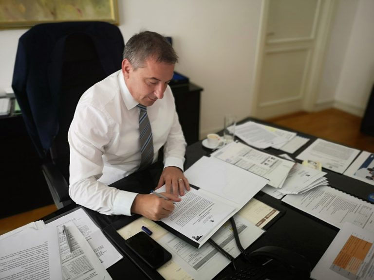 Potpisani Sporazumi za digitalizaciju akata za gradnju i kupnju računalne opreme vrijedni 70 milijuna kuna