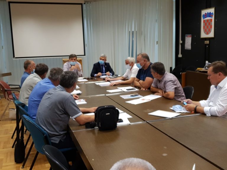 HPK: Svi sektori hrvatske poljoprivrede pod snažnim udarom uvozne nelojalne konkurencije