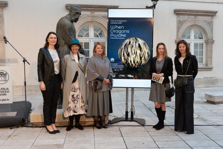 Udruzi Mali Zmaj donirana sredstva prikupljena na humanitarnoj aukciji umjetničkih djela paper artistice Aline Dalgleish