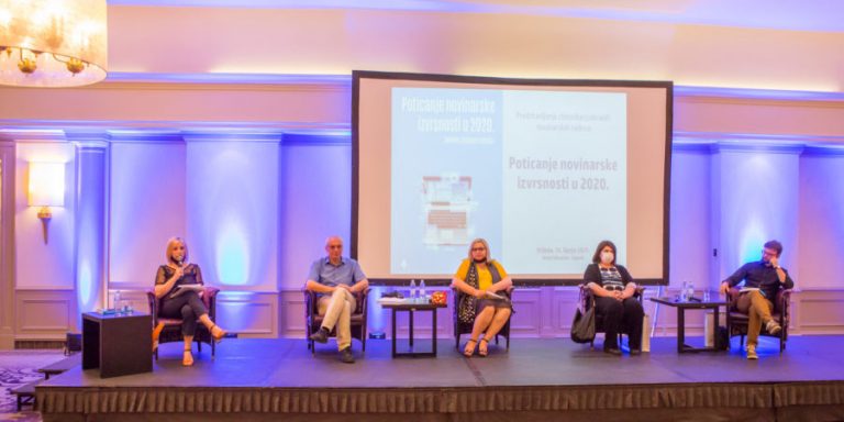 Predstavljen zbornik izabranih radova i projekt Poticanja novinarske izvrsnosti u 2020.