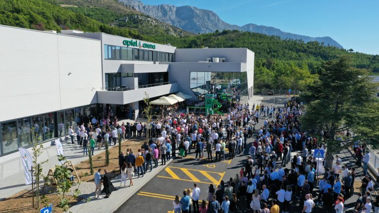 U Makarskoj otvorena Apfel Arena – jedinstveni  sportsko-kulturni centar vrijedan 100 milijuna kuna