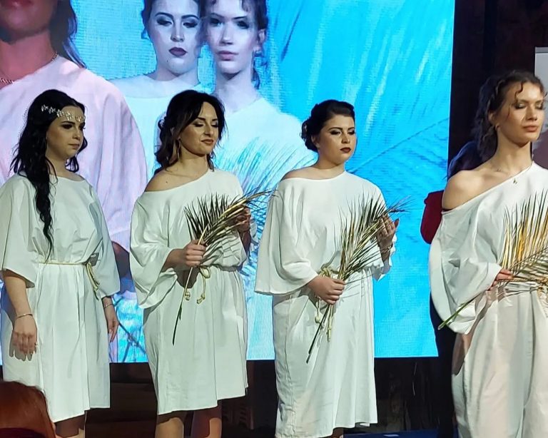 Prva Revija frizura u okviru 46. Praznika cvijeća