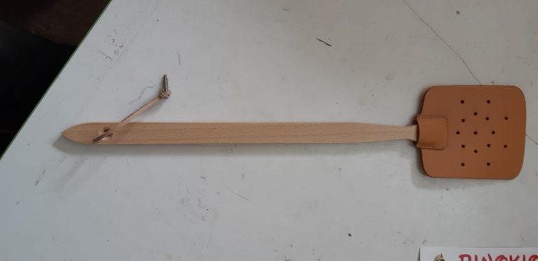 Obrt Pinokio: Izvoze godišnje više od 30.000 komada kožno-drvenih muhomlata