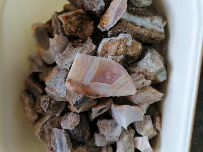 Obrt Ahat dokazuje da u Hrvatskoj ima poludragog i dragog kamenja