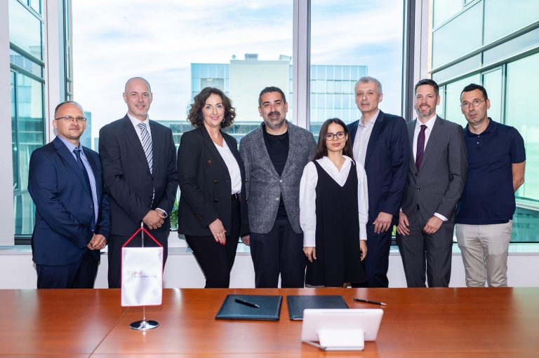 PBZ i Intesa Sanpaolo Grupa uspješno pokrenuli inicijativu mini obveznica s društvom Yellow Submarine