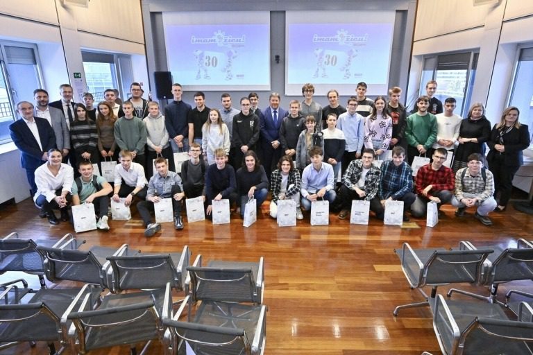 Rekordni broj nagrađenih učenika