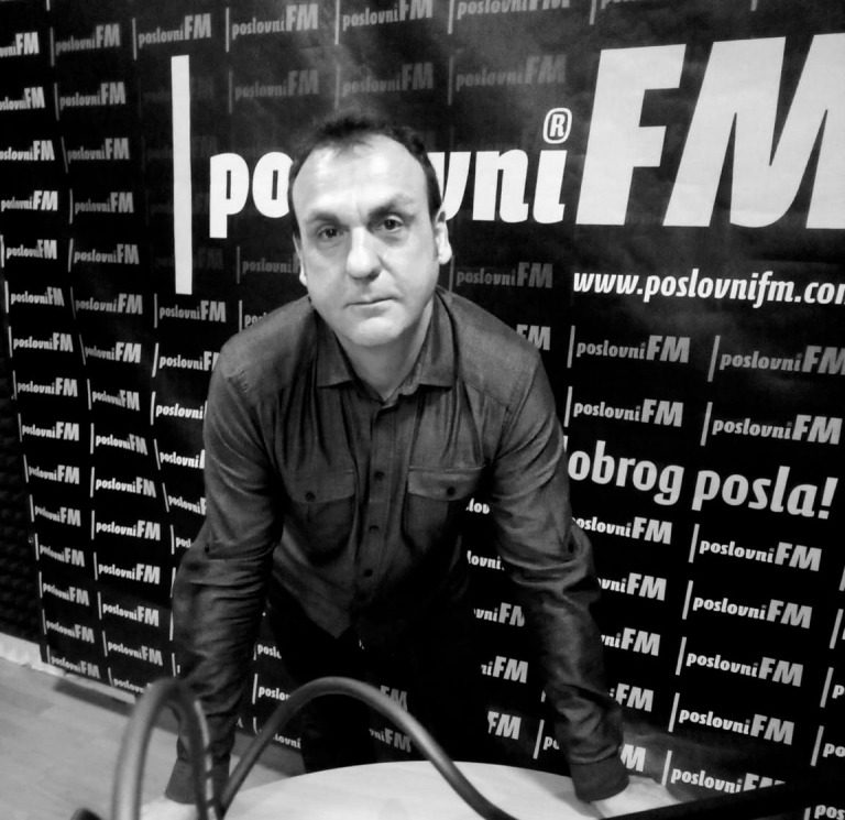 Preminuo Boris Živković, urednik na radiju PoslovniFM, gospodarski kroničar koji je povijest pretvarao u priču, a činjenice u znanje